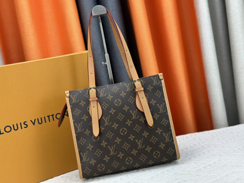 👜 Luxury Monogram Handbag
Elegant