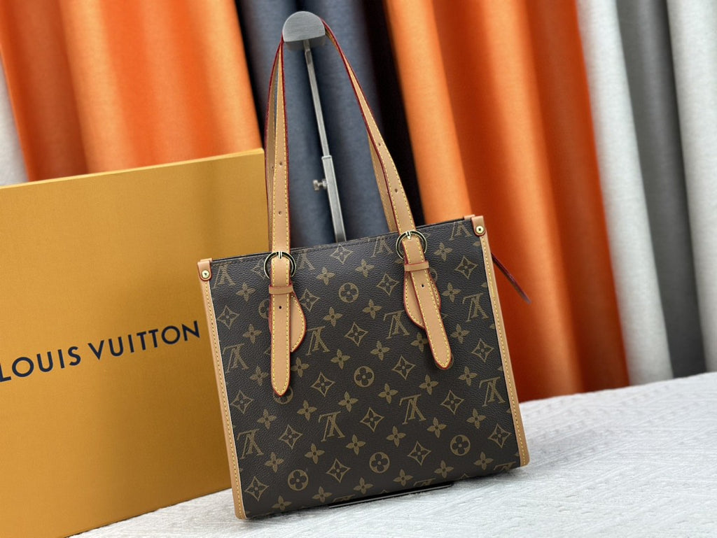 👜 Luxury Monogram Handbag
Elegant