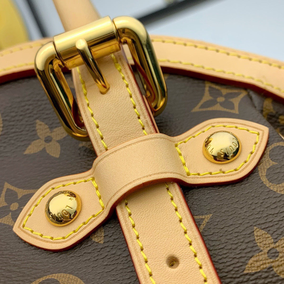 ✨ Luxury Monogram Designer Handbag – Elegant & Timeless Style ✨